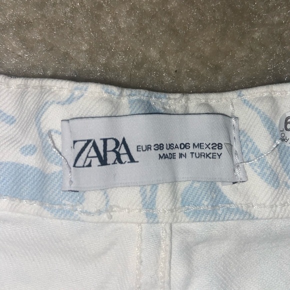 Zara Shorts - Picture 2 of 3